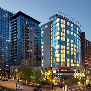 Hotel Hampton & Suites, By Hilton - Downtown Vancouver