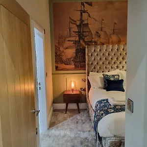 Hotel The Resolution Whitby